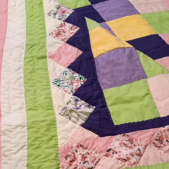 Patshwork Quilt Hand Quilted Block Design 87" X 88” Full/Queen Made in 2023 - Picture 6 of 7